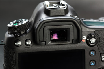 digital SLR camera