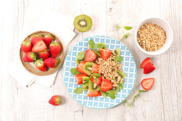 muesli and fruit