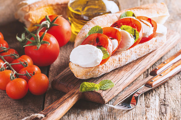 Caprese sandwiches with pesto