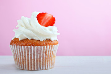 Cupcake with strawberry
