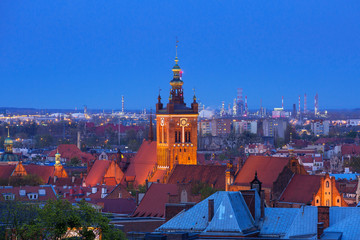 Obraz premium Architektura centrum Gdańska nocą, Polska