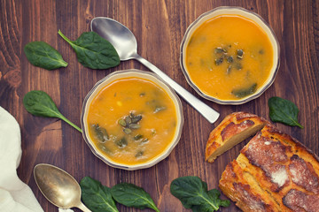 pumpkin soup with spinach and corn bread