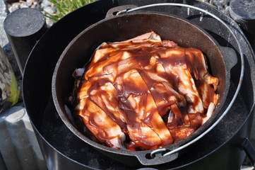 Kochen und Backen im Dutch Oven 