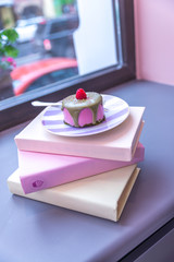 Raspberries cake with pistacia glaze