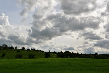 Fototapeta na wymiar Paysage ciel d'orage