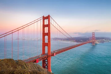 Papier Peint photo Pont du Golden Gate Golden Gate Bridge au coucher du soleil, San Francisco, Californie, USA