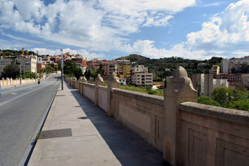 Puente urbano en Barcelona                                                                         ...