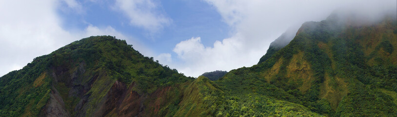 Panorama Wandern in den tropischen Bergen von Dominica