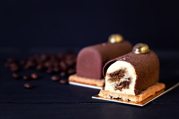 chocolate cake, tiramisu cake