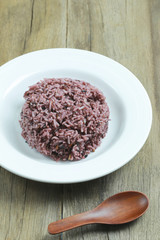 Organic Rice berry in white dish.