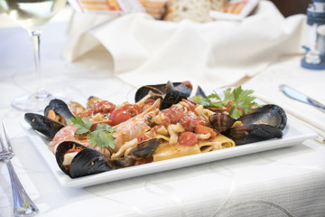 tomato, red, italian, pasta, vegetables, food, wine, bread, corn, dinner, beef, meal, cafe, eggplant