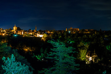 Fototapeta na wymiar Skyline von Rothenburg ob der Tauber bei Nacht