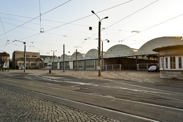 Fototapeta na wymiar Ansicht der linken Wagenhallen des Straßenbahnhof Tolkewitz, Dresden, Sachsen, Deutschland