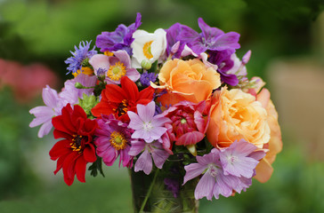 sommerlicher Blumenstrauss