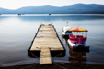 Peaceful scenics of Lake Yamanaka