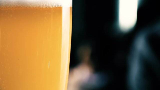 bi&egrave;re en gros plan