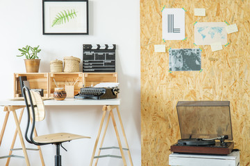 Room with desk and record player