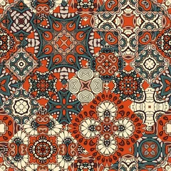 Tissu par mètre Tuiles marocaines Motif patchwork. Texture transparente avec des éléments décoratifs. Ornement ethnique. Illustration vectorielle lumineuse.