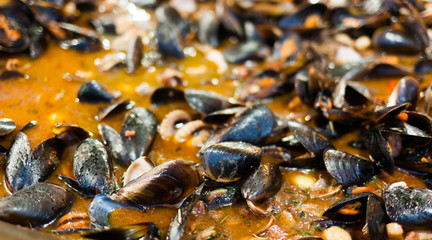Cooking mussel soup