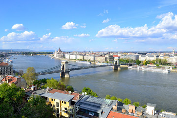 Budapest - Danubio visto dalla Collina Várhegy 