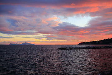 Mare e cielo al tramonto