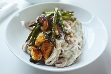 Creamy Vegan Alfredo with Asparagus
