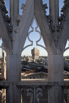 La Torre Velasca dalle terrazze del Duomo