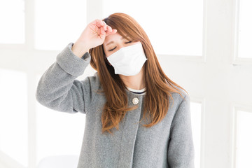 マスクをした女性