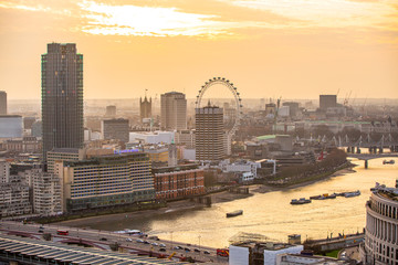 Fototapeta premium London at night, view at River Thames embankment and London bridge with night lights reflection 