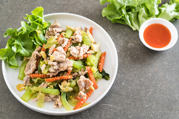 Stir-Fried Shanghai Noodle with Pork