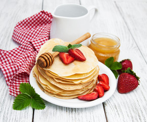 pancakes with strawberries