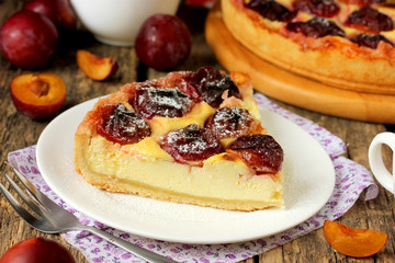 Cheesecake with fruit filling