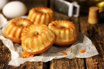 Mini muffins with cheese