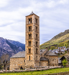 Fototapeta na wymiar Spain Catalonia Bohi-Valley Romanesque church.