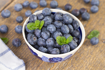 Borówki- deser na wiosnę © anix