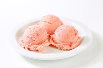 strawberry ice cream