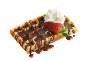 Gofre con chocolate, nata y fresa