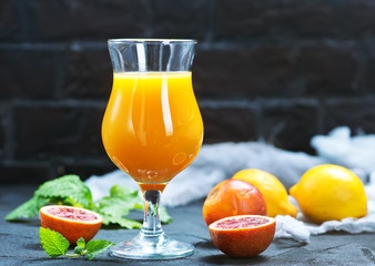 orange juice and orange