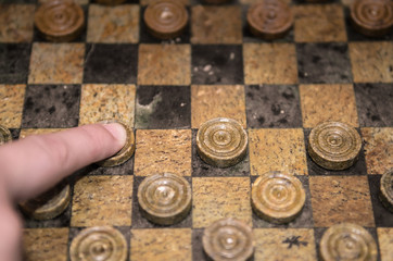 Playing checkers game