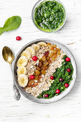 detox breakfast of oatmeal