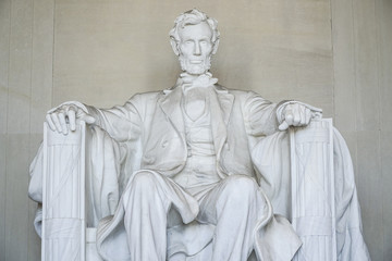 Fototapeta na wymiar Abraham Lincoln sitting in a chair at Lincoln Memorial Washington - WASHINGTON DC - COLUMBIA - APRIL 7, 2017