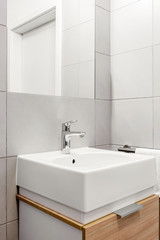 Modern and ceramic washbasin