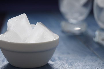 refreshing drinks with ice