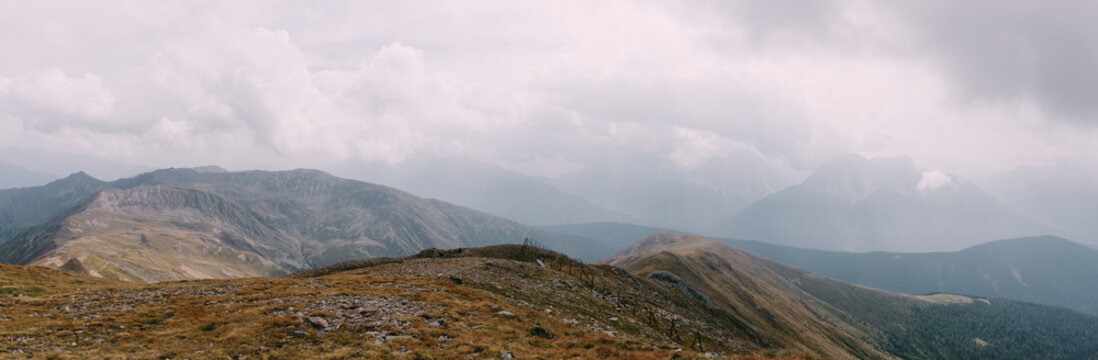 Aussicht vom Toblacher Pfannhorn in den Dolomiten, Italien