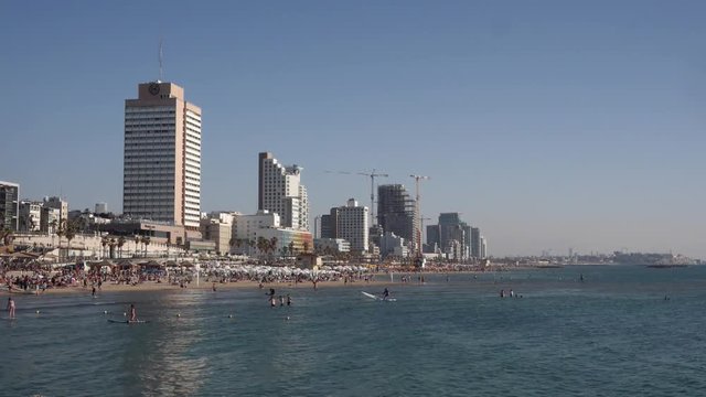 Timelapse of summer day in the Beaches