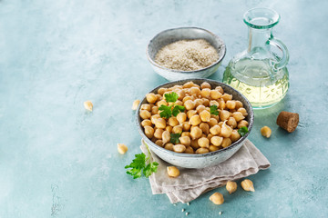 Chickpeas, sesame seeds and oil.