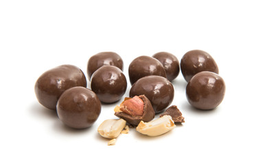 almonds in chocolate glaze