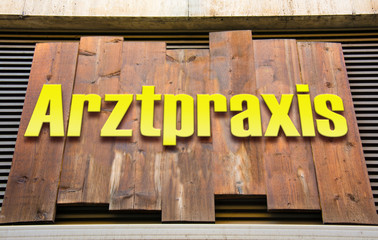 Schild 222 - Arztpraxis