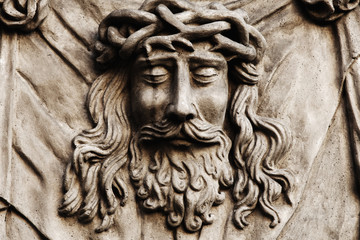 Face of Jesus Christ crown of thorns (statue)