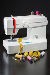 sewing machine and item of clothing